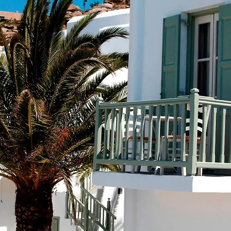 호텔 올리아 투를로스